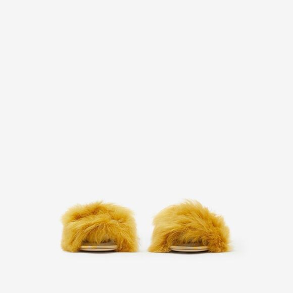 NWT Burberry Minnie Shearling Fur Slide Sandals Yellow 36 - Picture 4 of 11